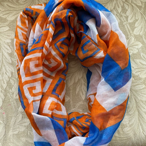 INFINITY SCARF BUNDLE! - Picture 5 of 10